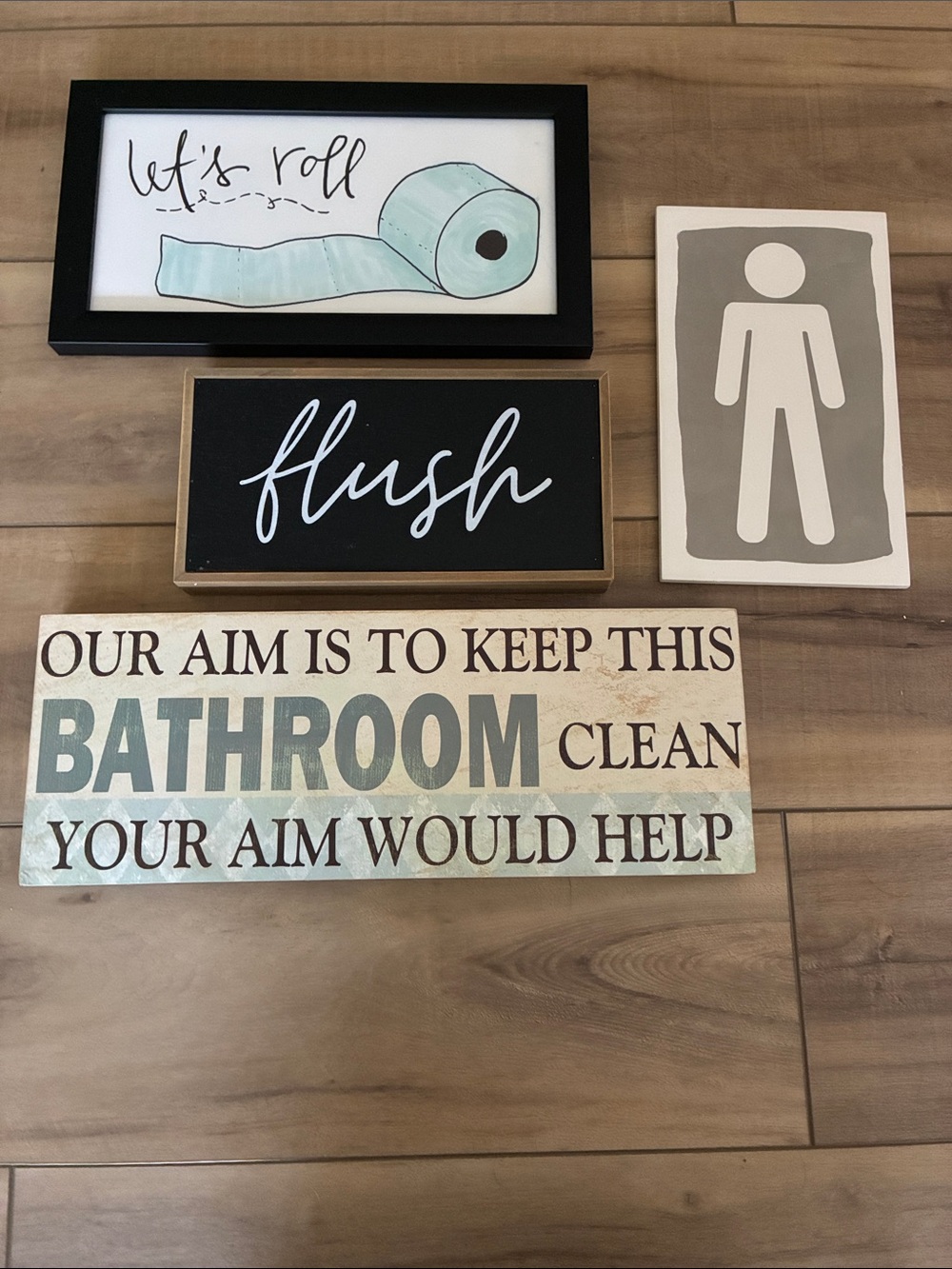 Bundle of bathroom decor